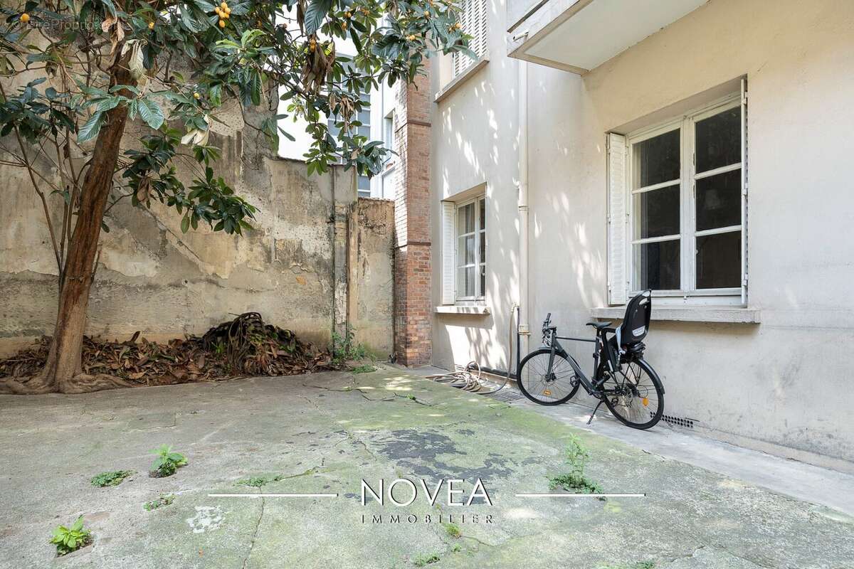 Commerce 46 m² à Lyon-6e  - photo 6