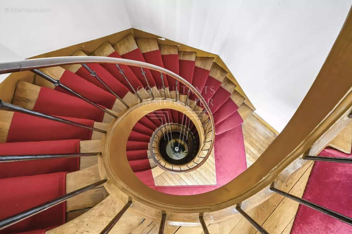 Appartement à PARIS-7E