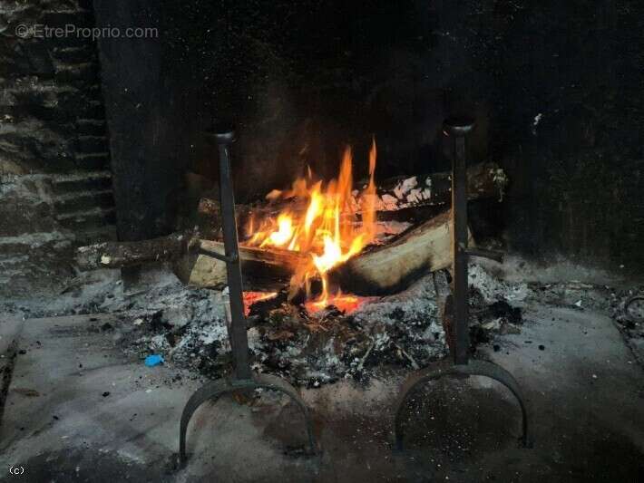 Maison à NANTEUIL-EN-VALLEE