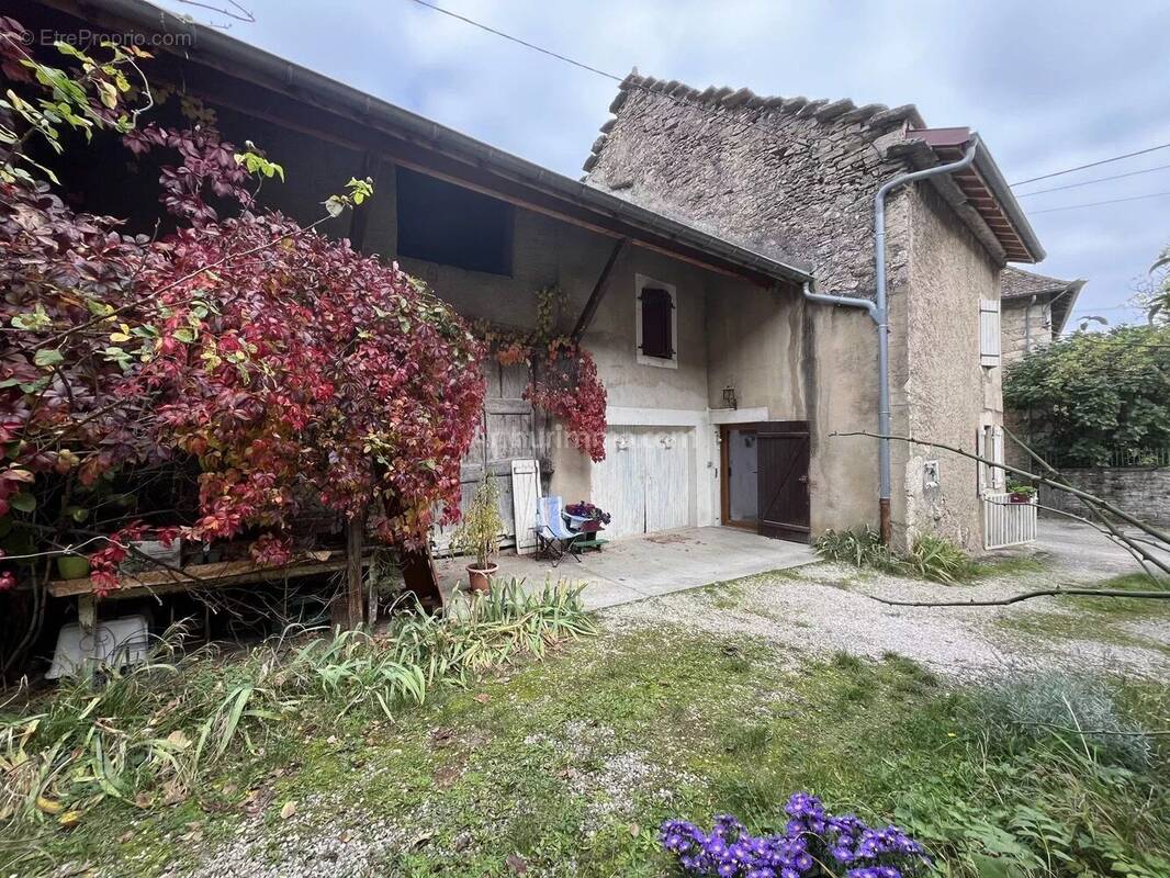 Maison à AMBLEON