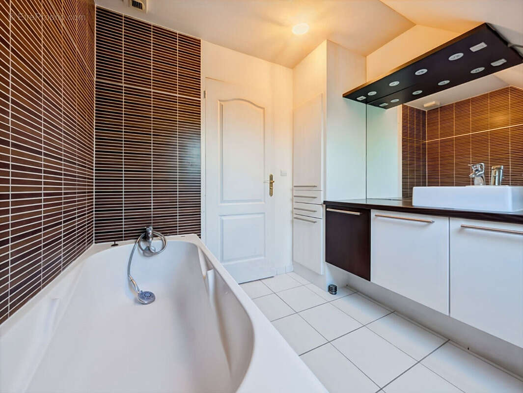 Maison à BOUSSY-SAINT-ANTOINE