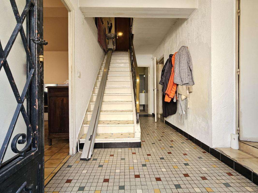 Maison à SAINTE-LIVRADE-SUR-LOT