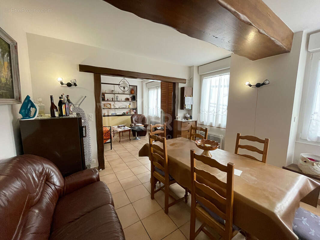 Maison à Chichée - photo 2
