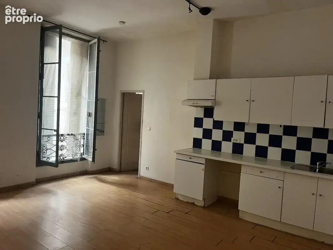 Appartement à MARSEILLE-1E