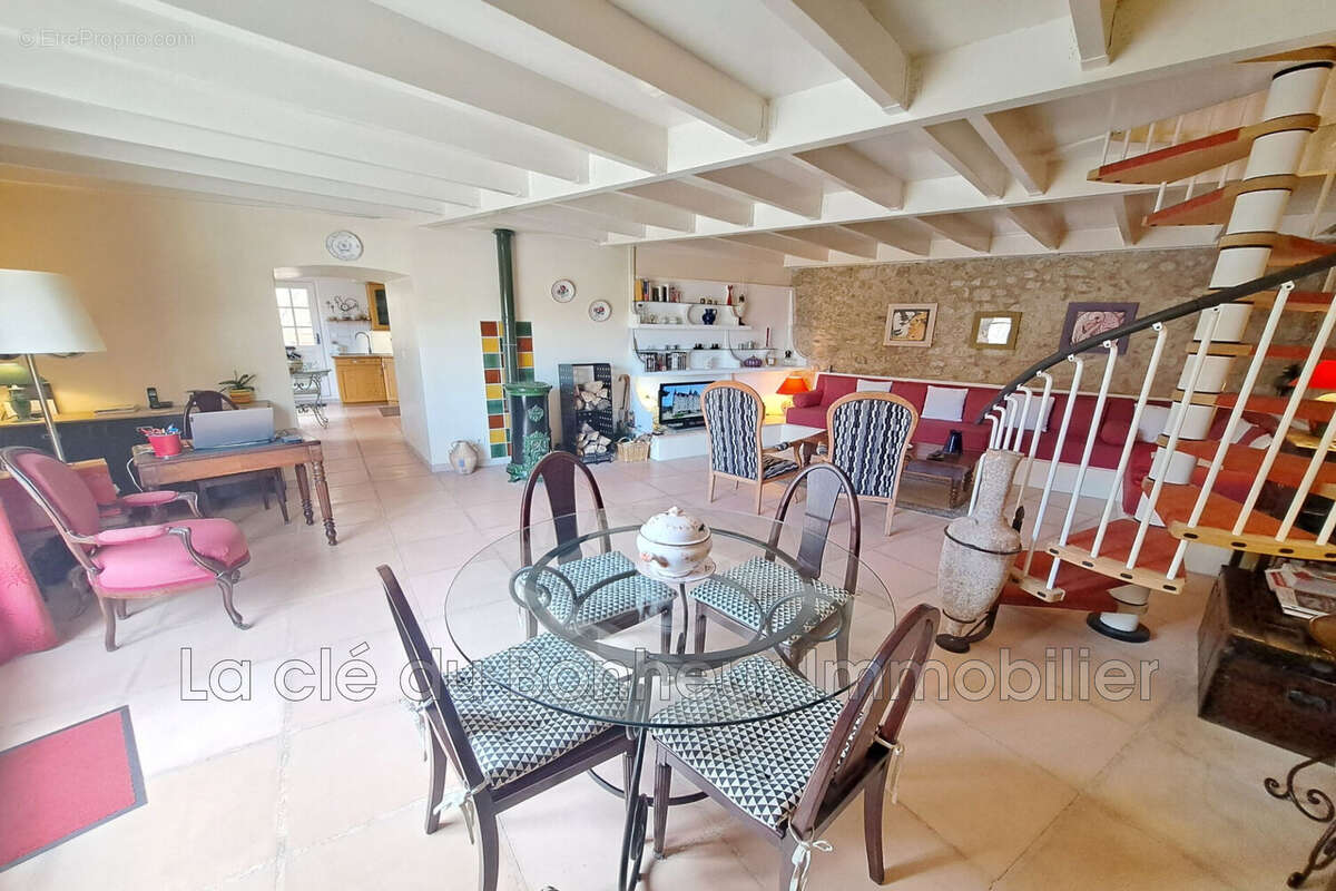 Maison à MONTAGNAC-MONTPEZAT