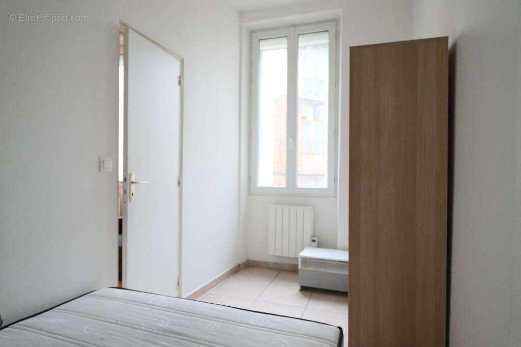 Appartement à MARSEILLE-1E