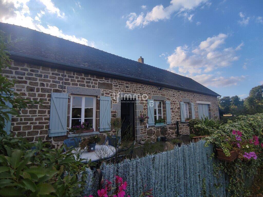 Maison à PUTANGES-PONT-ECREPIN