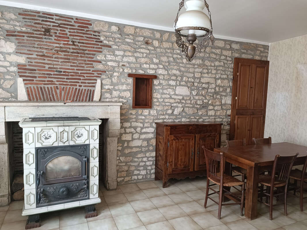 Maison à SANCERGUES