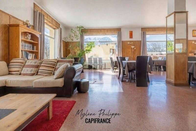 Commerce à SAINT-BONNET-EN-CHAMPSAUR