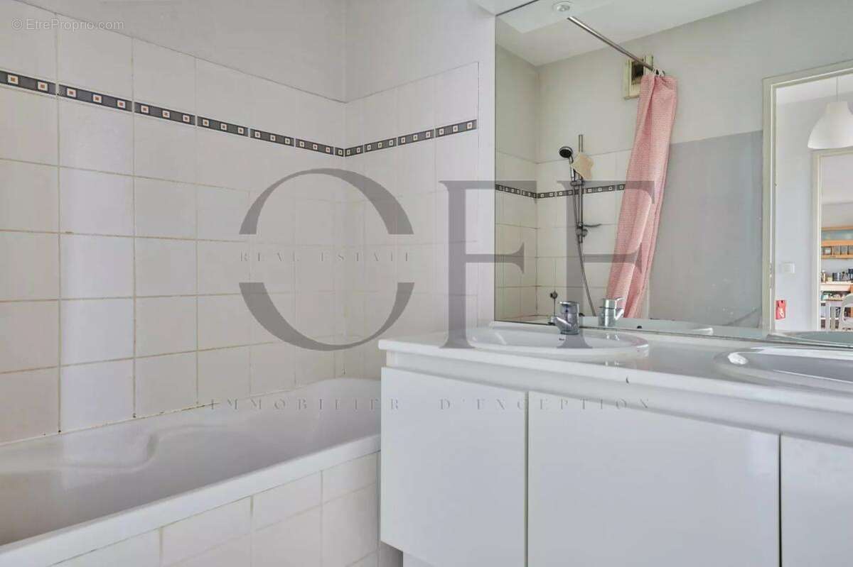 Appartement à MARSEILLE-2E