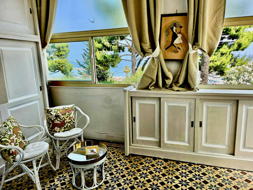 Appartement à BEAULIEU-SUR-MER