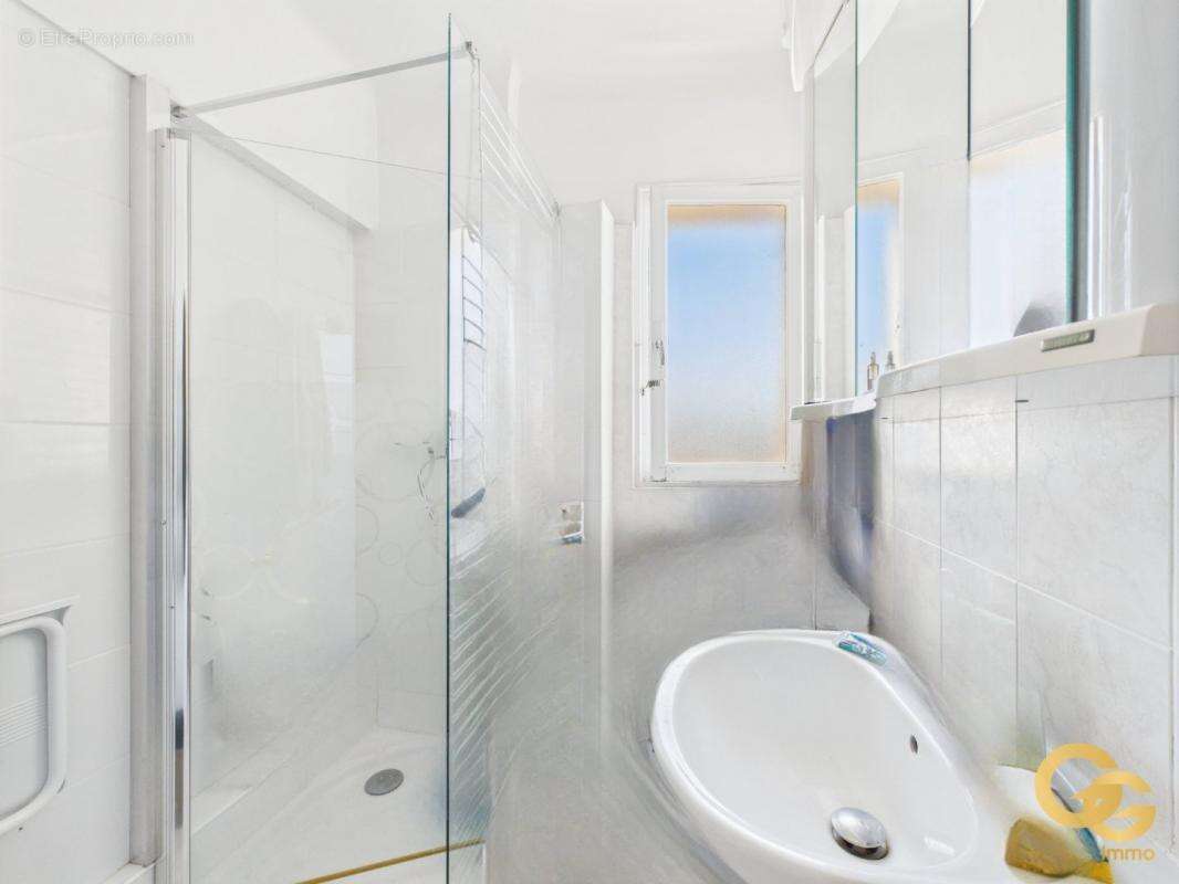 Appartement à MANDELIEU-LA-NAPOULE