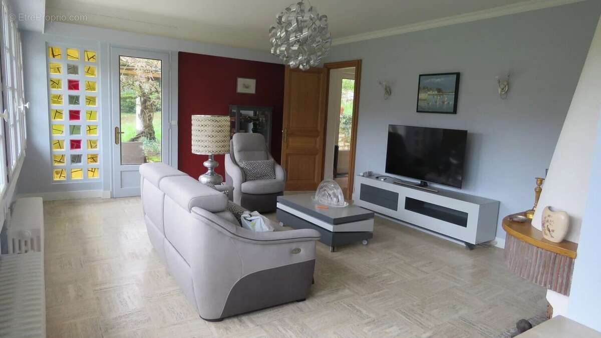 Maison à DROUE-SUR-DROUETTE