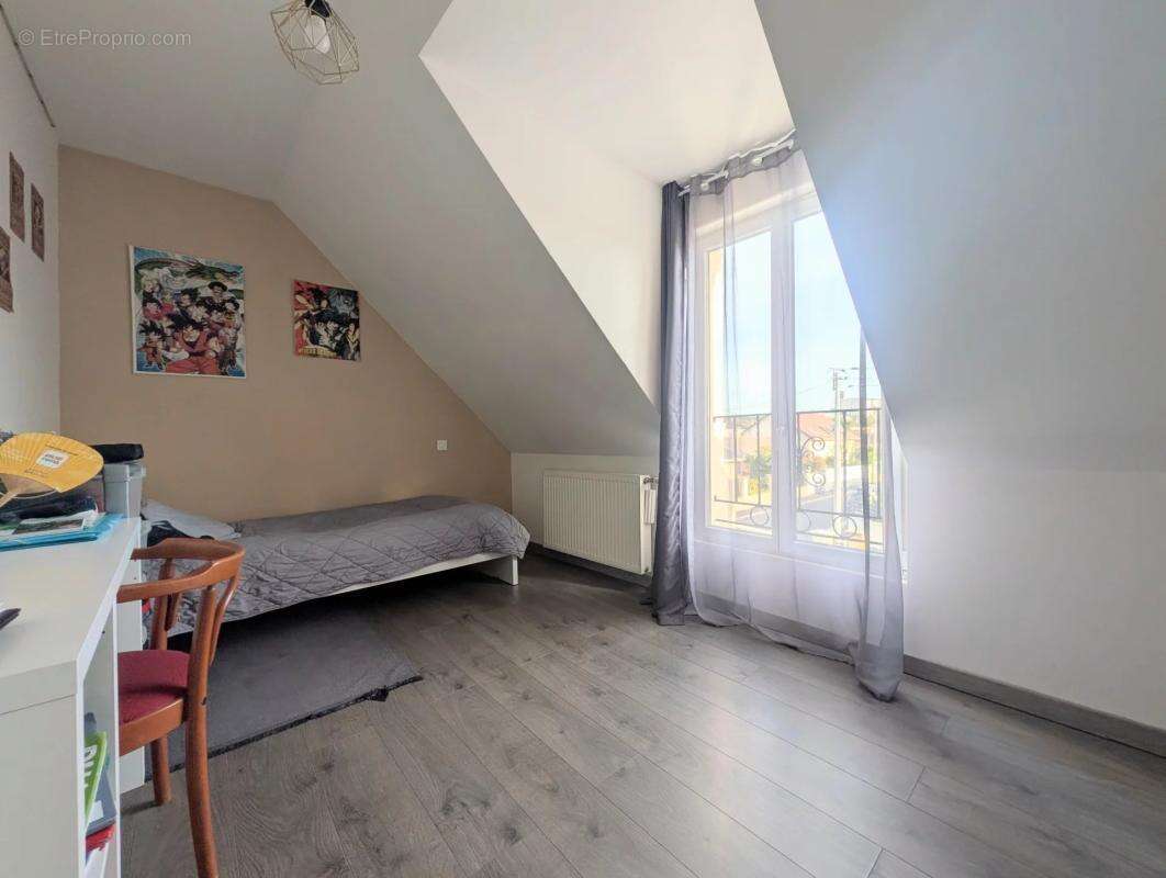 Maison 5 chambres dont 1 plain pied - photo 12
