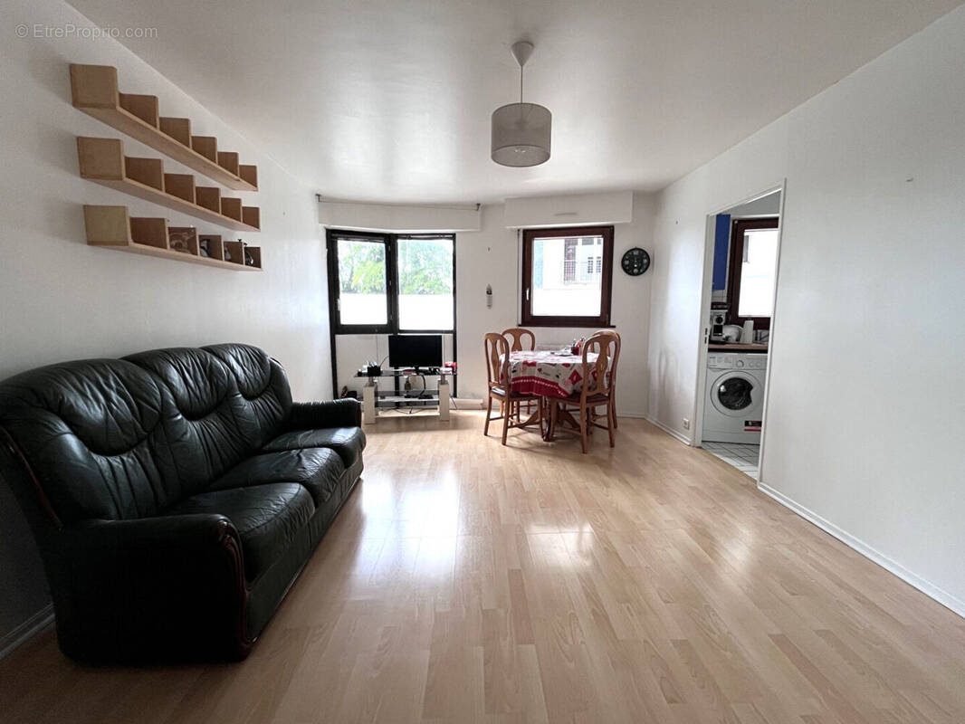 Appartement à PARIS-20E