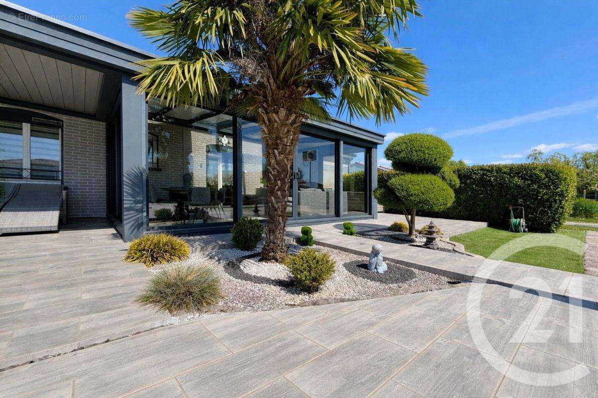 Maison 106 m² à Sereilhac  - photo 4