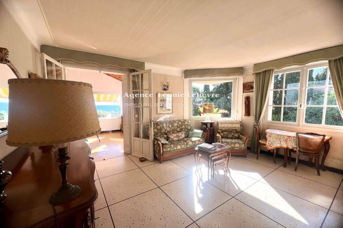 Maison à LES ISSAMBRES