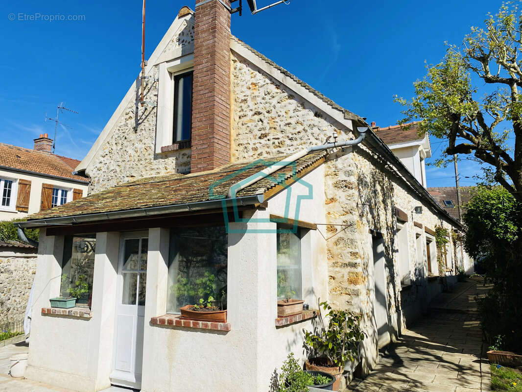 Maison à JOUARS-PONTCHARTRAIN