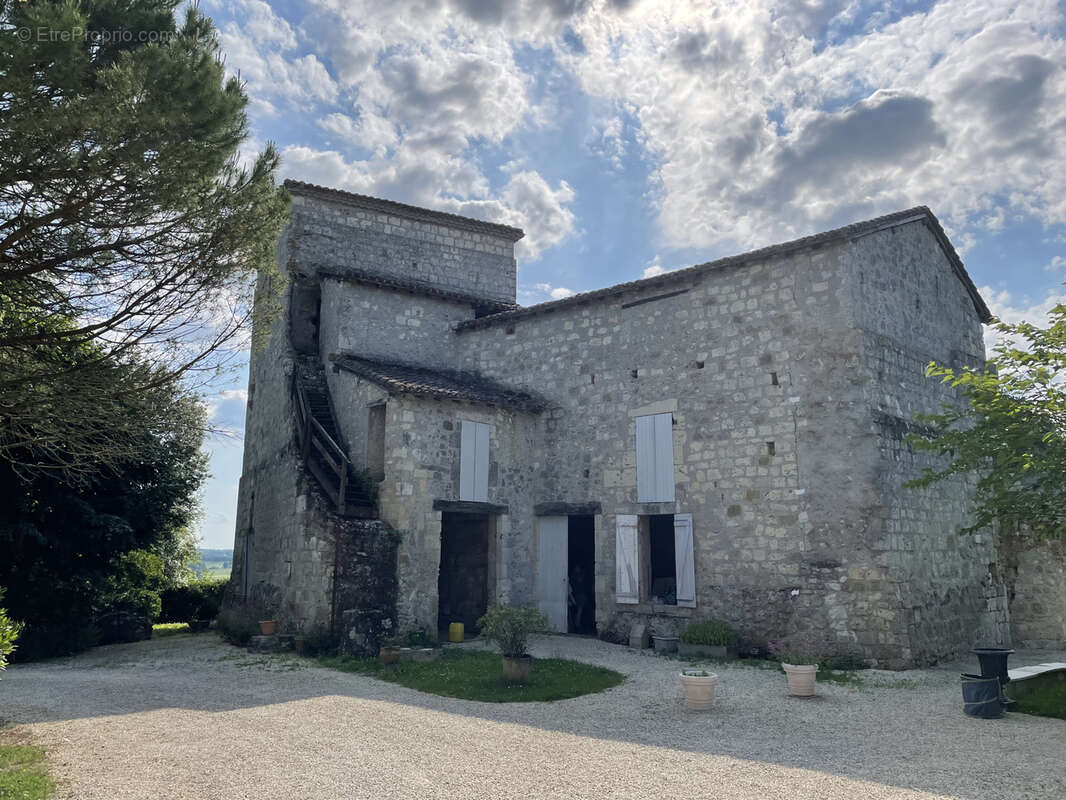 Maison de maître dans un village pittoresque du Gers - photo 23