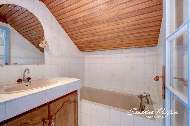 Maison à VAULX-EN-VELIN