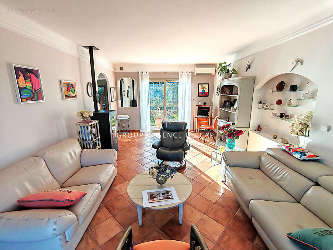 Maison à FREJUS