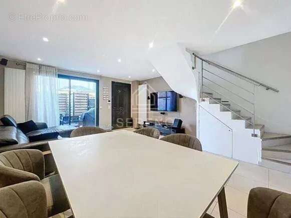 Maison à NOGENT-SUR-MARNE