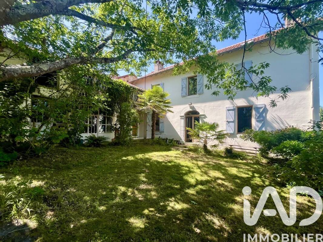 Photo 1 - Maison à TARBES