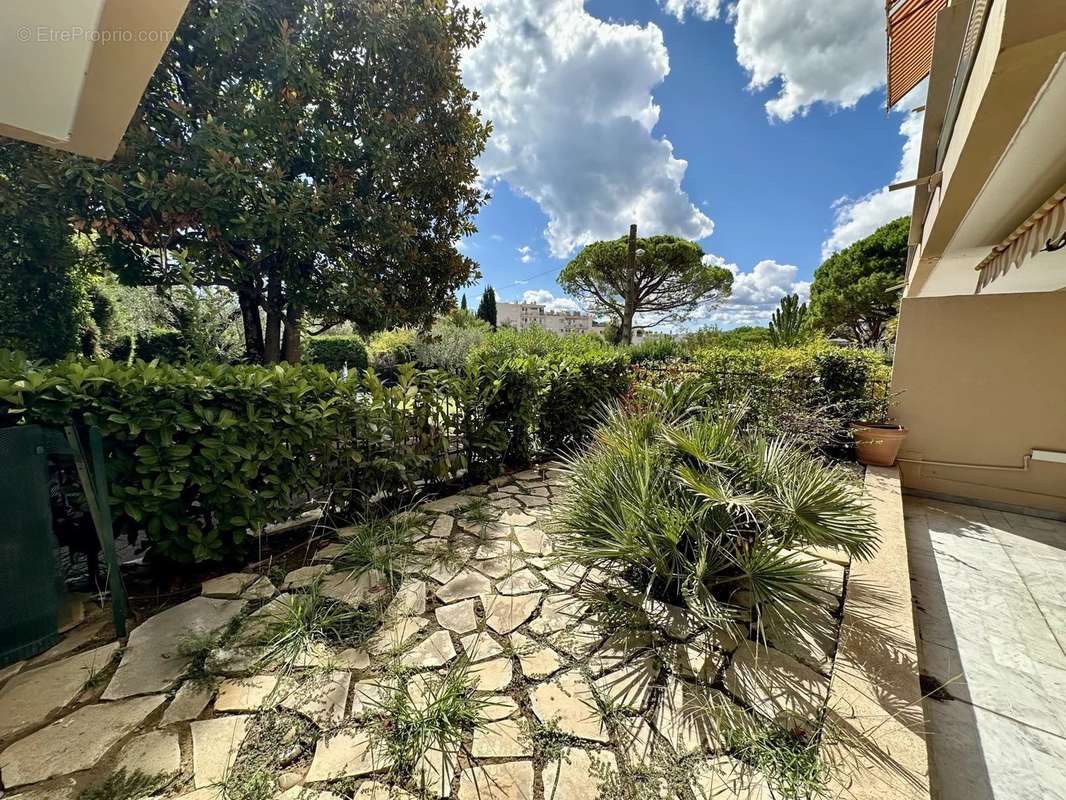 Appartement à LE CANNET