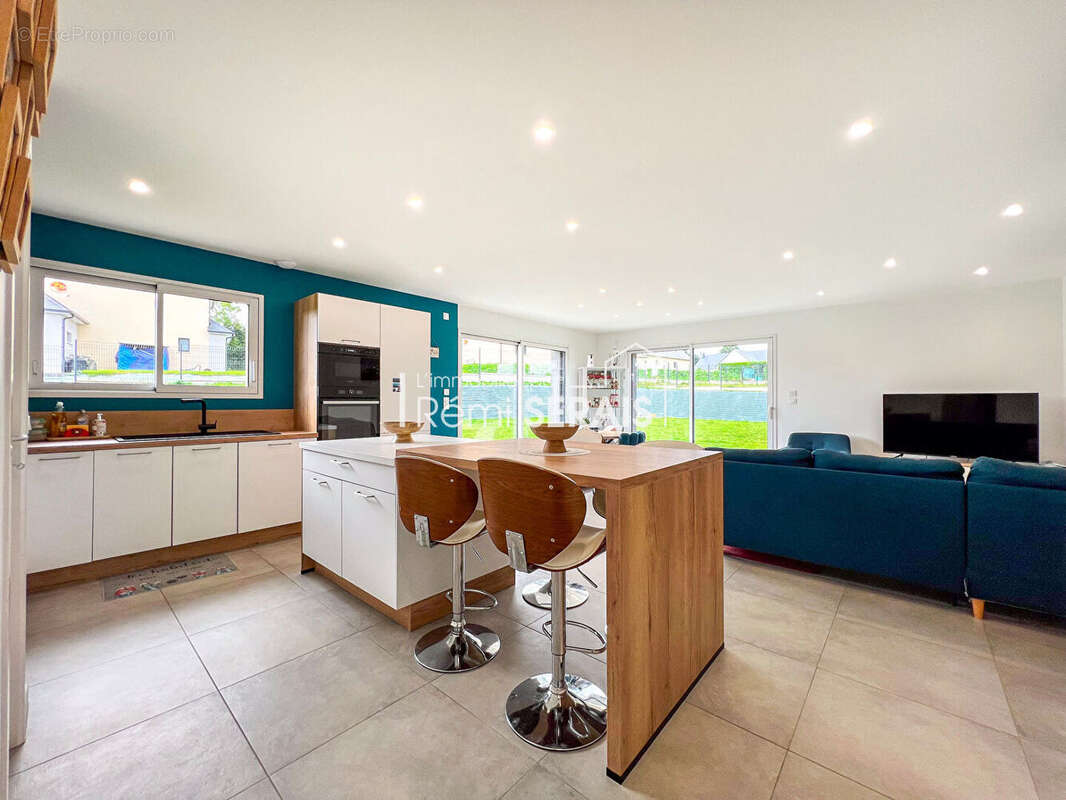 Maison à LA VILLETTE