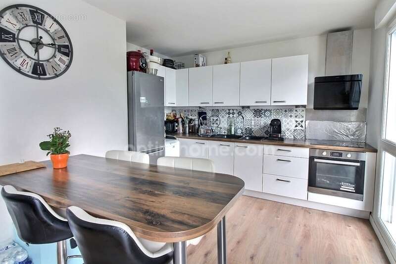 Appartement 3 pièces de 62 m2 à vendre avec balcon et parking à POISSY (78) au prix de 232000 euros - photo 3