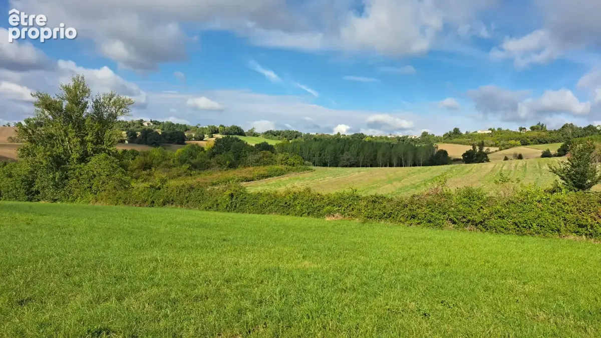 Terrain à MONTPEZAT-DE-QUERCY