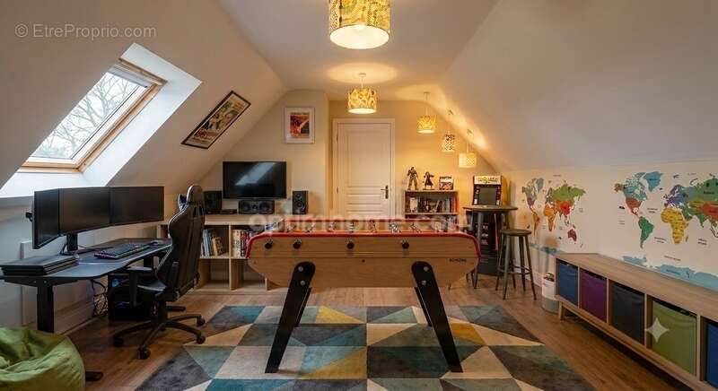 VAL SAINT GERMAIN. Propriété de 170 m² - 5 ch dont suite au RDC - Terrain 2688 m² divisible & constructible - photo 15