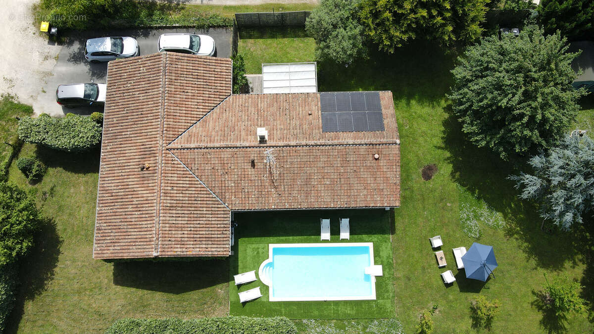 Maison 6 pièces 150 m² avec piscine à Créon - photo 10