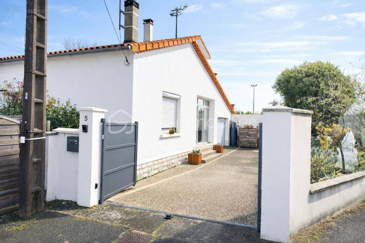 Maison à SAINTES