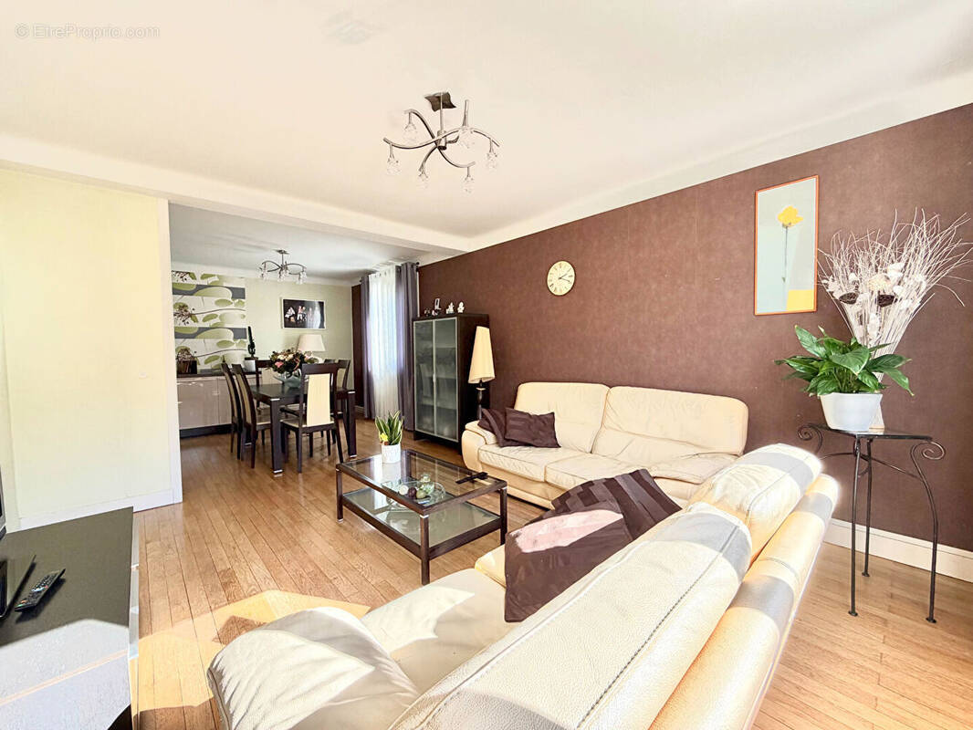 Appartement à SAINT-ETIENNE