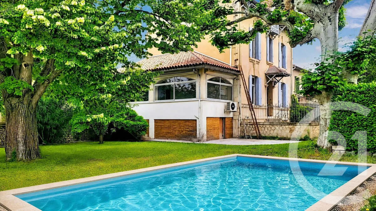 Maison à CHATEAURENARD