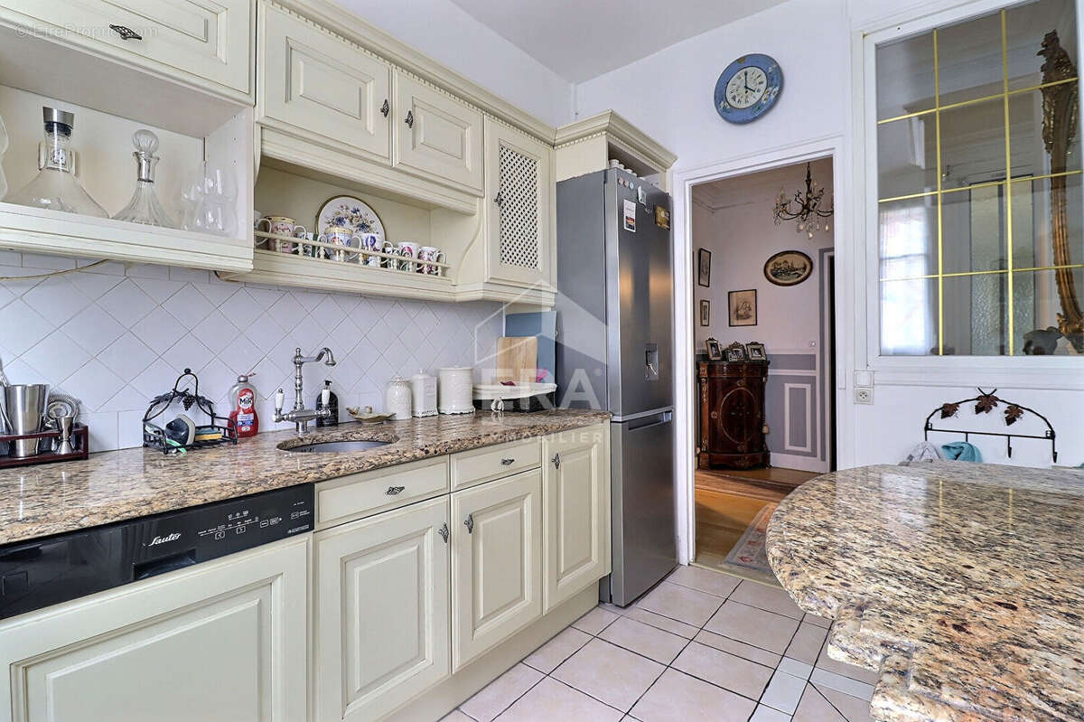 Appartement à COLOMBES