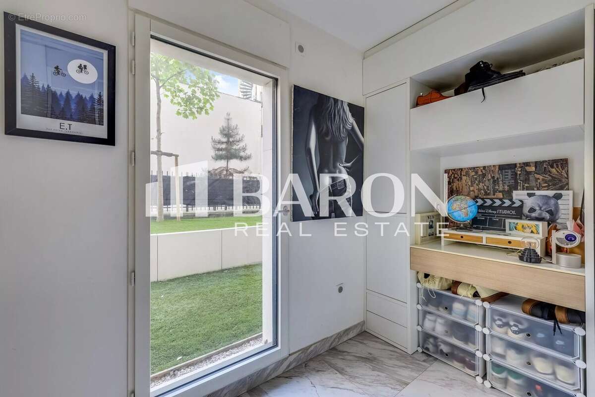 Neuilly sur seine - appartement rez de jardin 2 pieces 1 chambre - photo 5