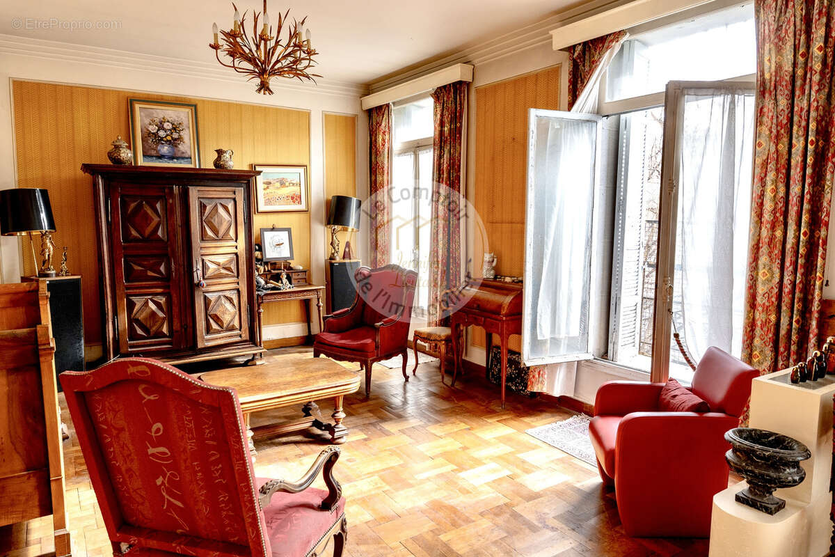 Appartement à MARSEILLE-6E