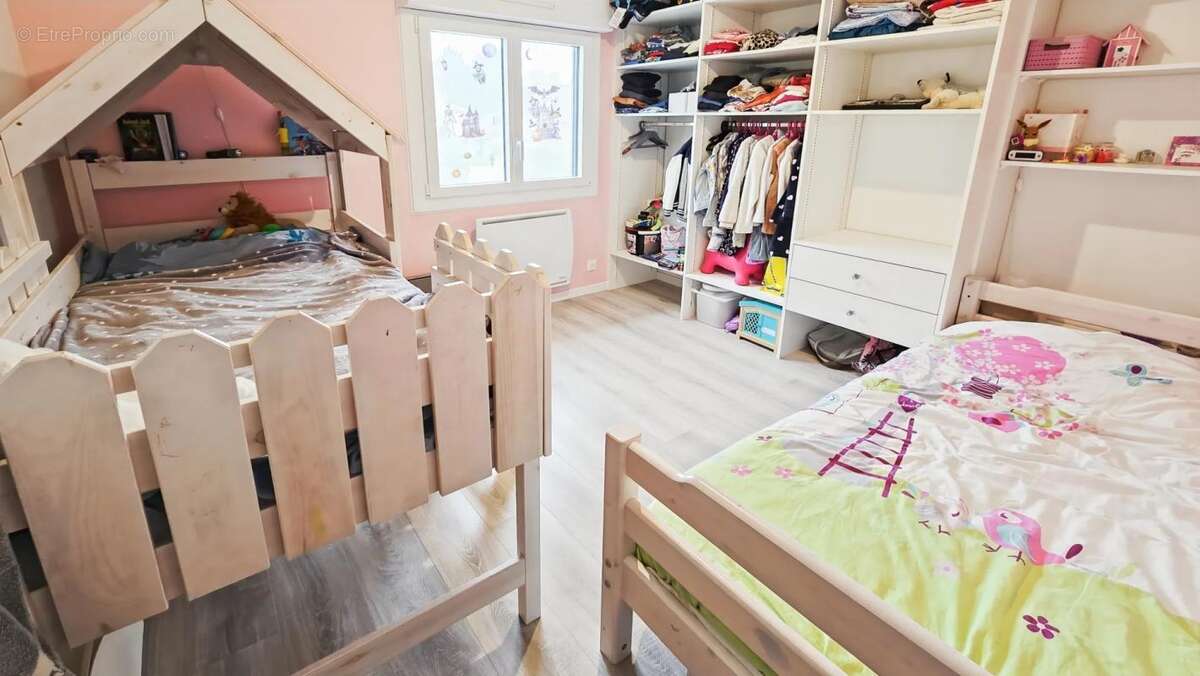 Maison à CHENS-SUR-LEMAN