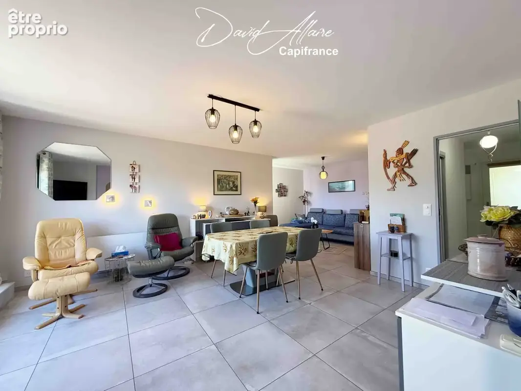 Appartement à vendre 95 m² 3 pièces, terrasse, véranda, cave et emplacement de parking sécurisé GAP (05) - photo 2