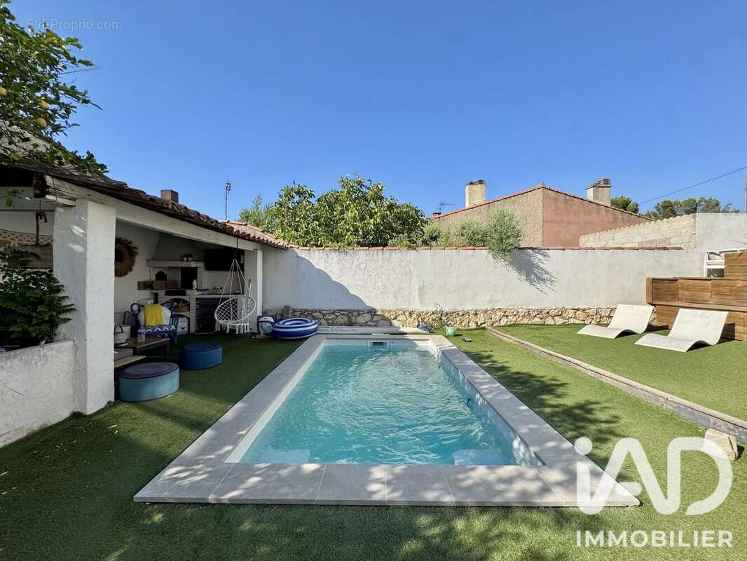 Photo 2 - Maison à CHATEAUNEUF-LES-MARTIGUES