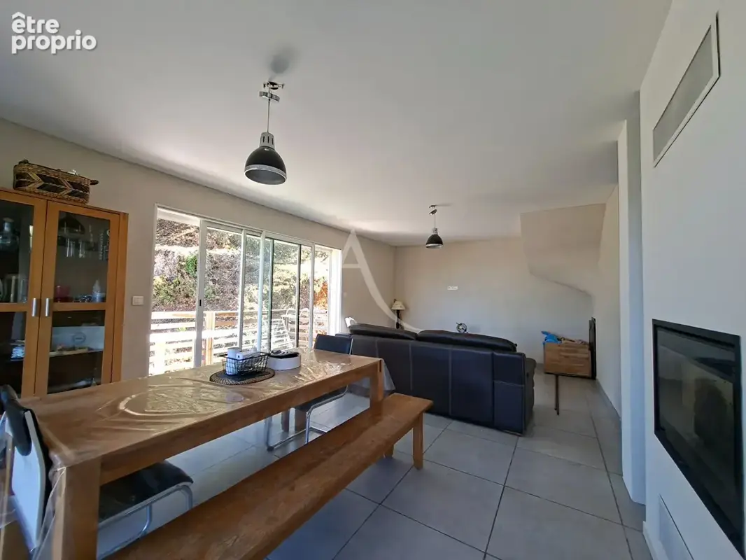 A VENDRE - Maison 6 pièce(s) 168m2 située à Alès - photo 4