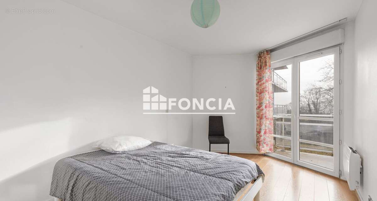 Appartement à MONT-SAINT-AIGNAN