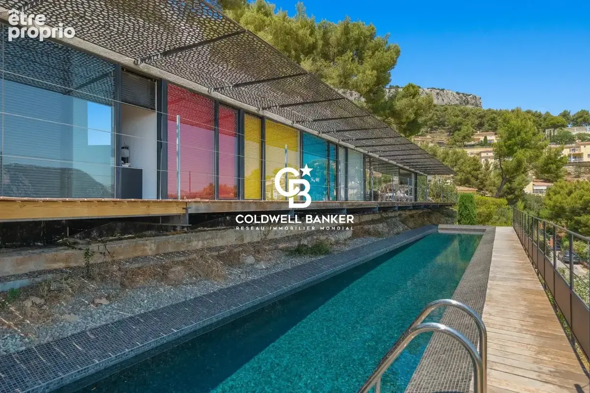 Villa Contemporaine vue mer. signée par l'architecteRudy Ricciotti. avec couloir de nage - 83000 Toulon - photo 10