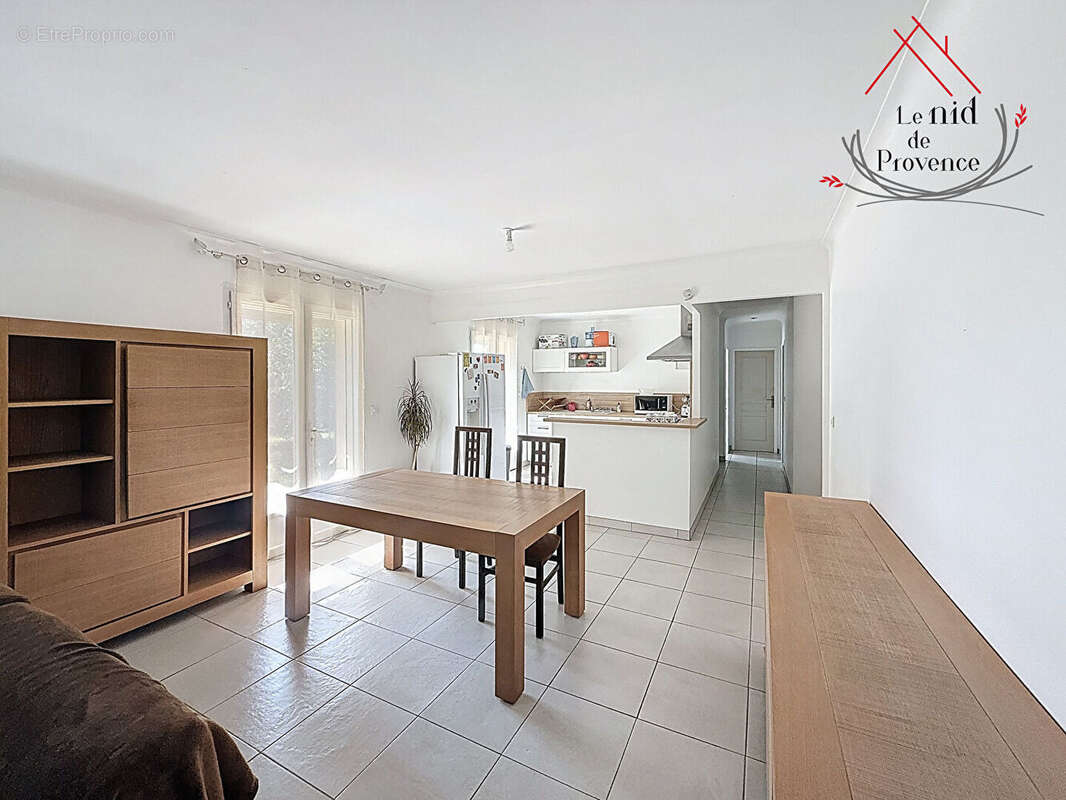 Maison à PERNES-LES-FONTAINES