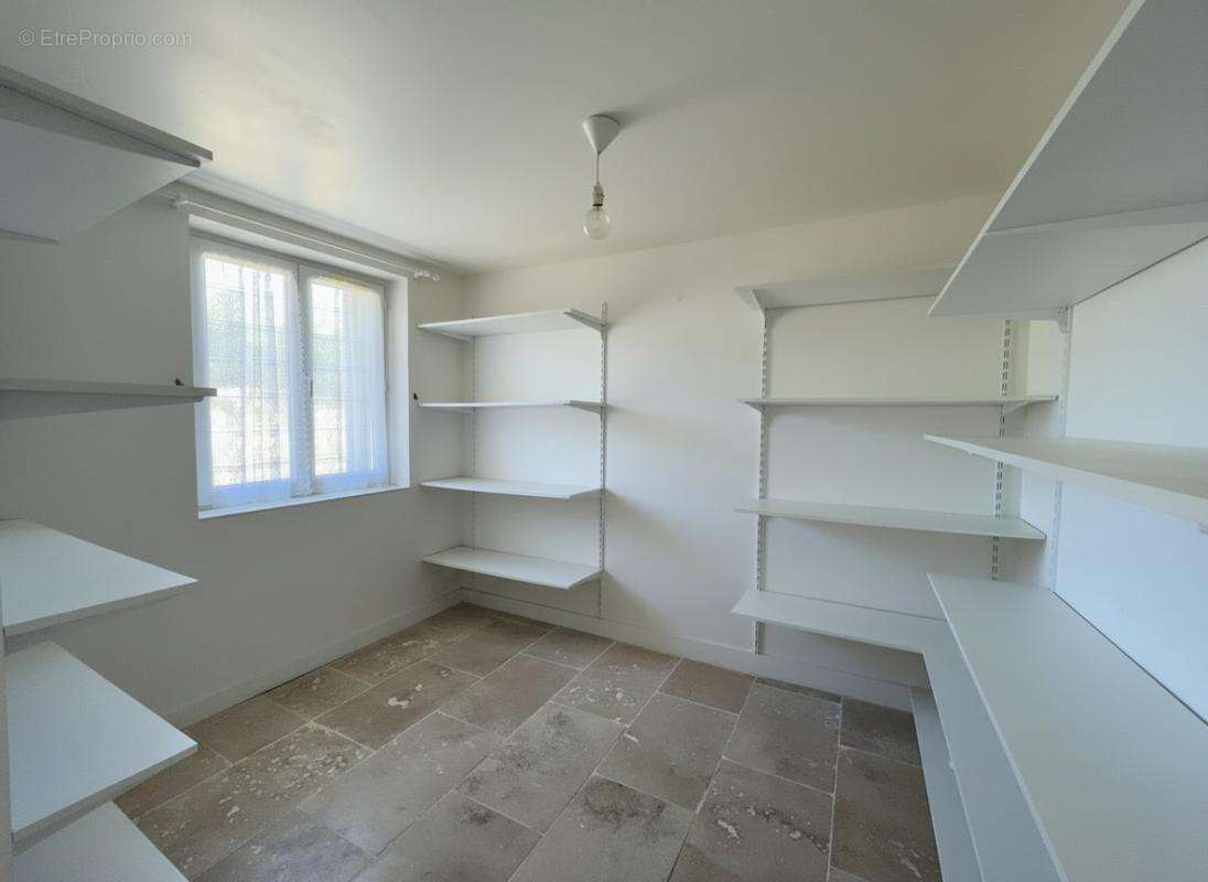 Maison 115 m² à Saint-Paul-La-Roche  - photo 10