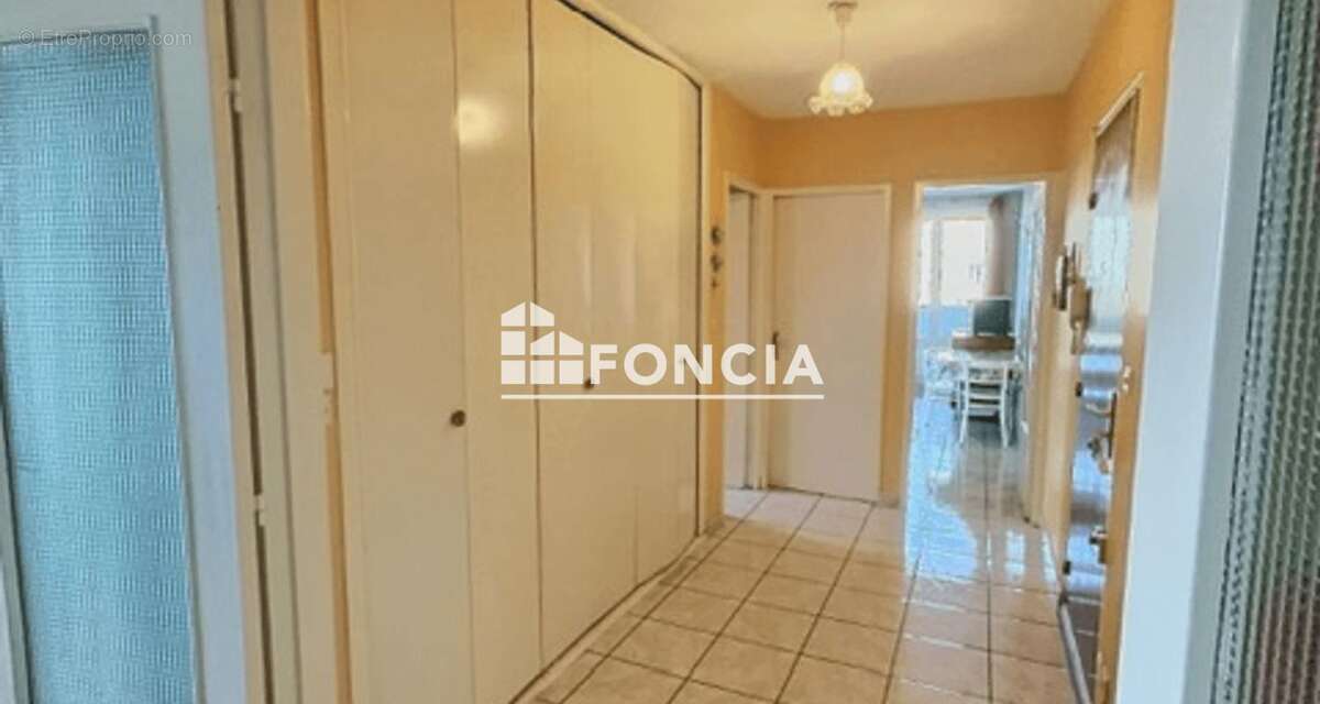 Appartement à SAINT-ETIENNE