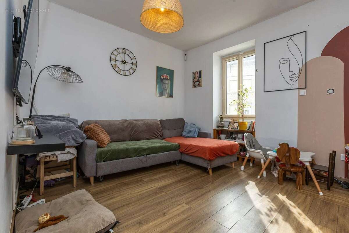 Maison à MONTALIEU-VERCIEU