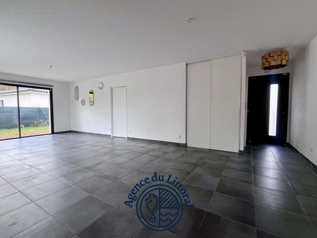 Maison à LES MATHES